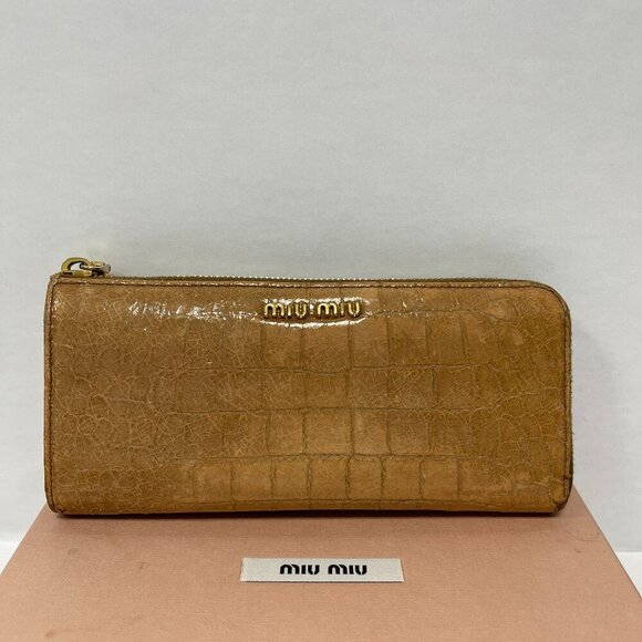 Miu Miu Crocodile-Embossed Leather Zip-Around Wallet, Cammello - Preowned - Picture 1 of 16